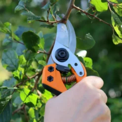 FISKARS Profi Bypass-Gartenschere PB-8 M