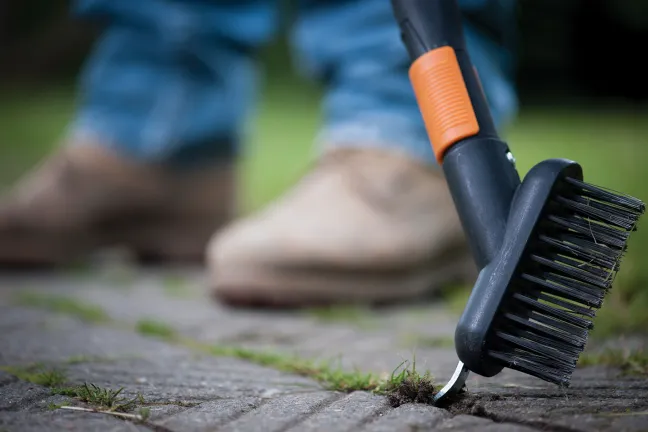 FISKARS QuikFit Fugenbürste