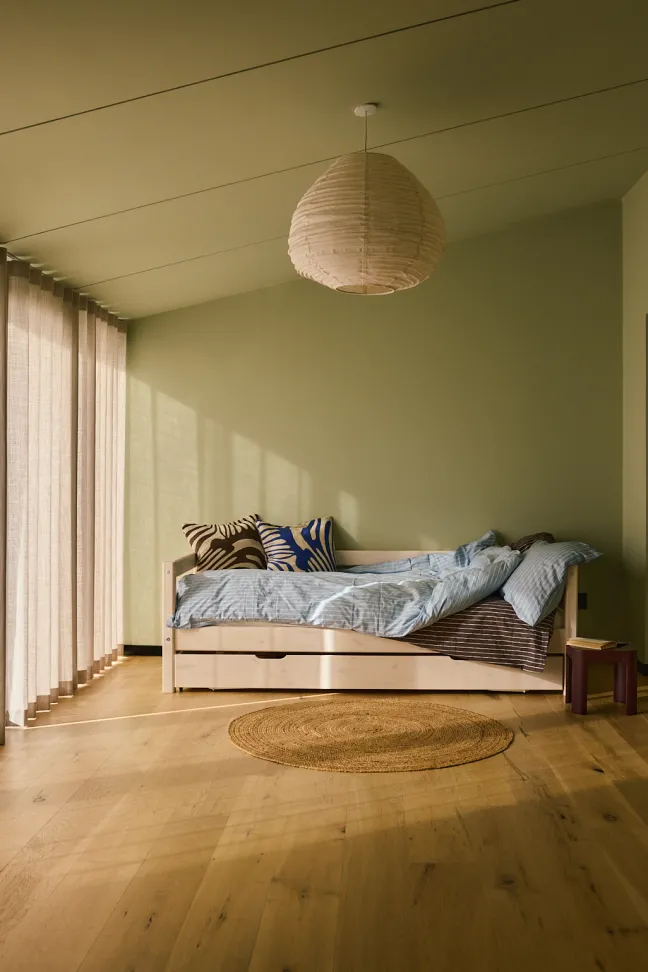 FLEXA Classic Bett 90x200cm mit Ausziehbett weiß lasiert