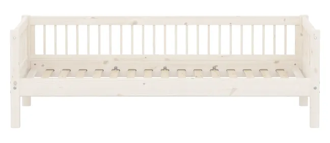 FLEXA Classic Einzelbett 90x200 cm mit Streben Absturzsicherung weiß lasiert