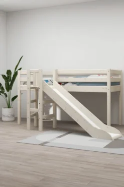 FLEXA Classic Halbhohes Bett mit Plattform und Rutsche weiß lasiert