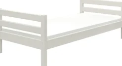 FLEXA Classic Halbhohes Bett mit senk. Leiter und Rutsche weiß lasiert