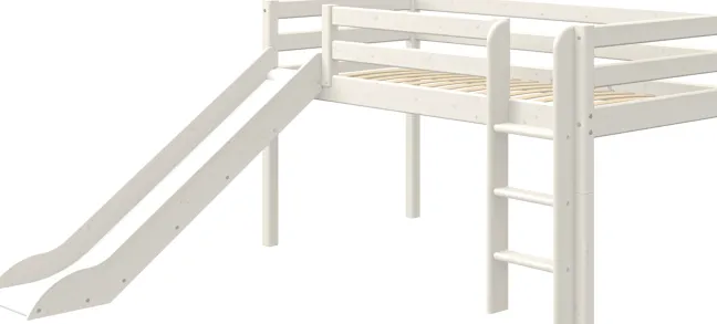 FLEXA Classic Halbhohes Bett mit senk. Leiter und Rutsche weiß lasiert