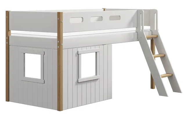 FLEXA Nor halbhohes Bett mit Schrägleiter und Baumhaus Panelen weiß