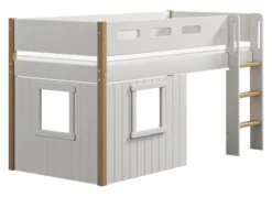 FLEXA Nor halbhohes Bett mit senkrechter Leiter und Baumhaus Panelen weiß