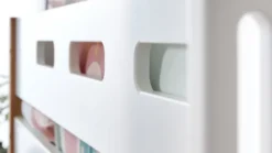 FLEXA Nor Mittelhohes Bett mit senkrechter Leiter weiß/eiche