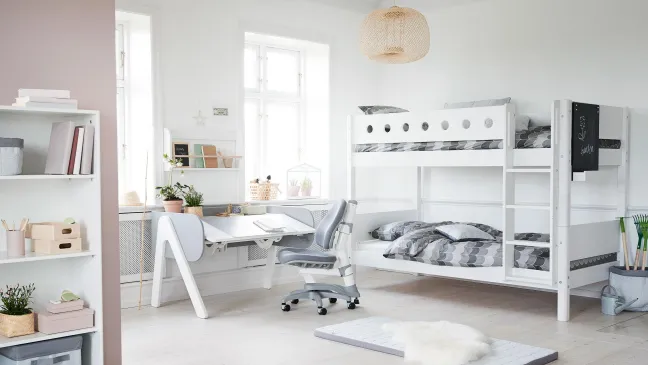 FLEXA White Etagenbett mit senkrechter Leiter weiß