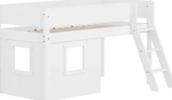 FLEXA White halbhohes Bett mit Schrägleiter, Baumhaus Panelen und Rillen Absturzsicherung weiß