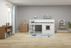 FLEXA White halbhohes Bett mit Schrägleiter und Baumhaus Panelen weiß/Eiche