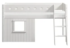 FLEXA White halbhohes Bett mit Schrägleiter und Baumhaus Panelen weiß