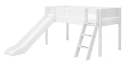 FLEXA White halbhohes Bett mit Schrägleiter und Rutsche weiß