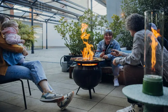Höfats MOON 45 All Black Plancha-Grillset niedrig