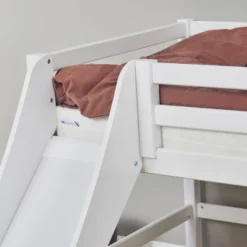 Hoppekids ECO Dream Halbhochbett 90x200cm mit Rutsche und gerader Leiter weiß