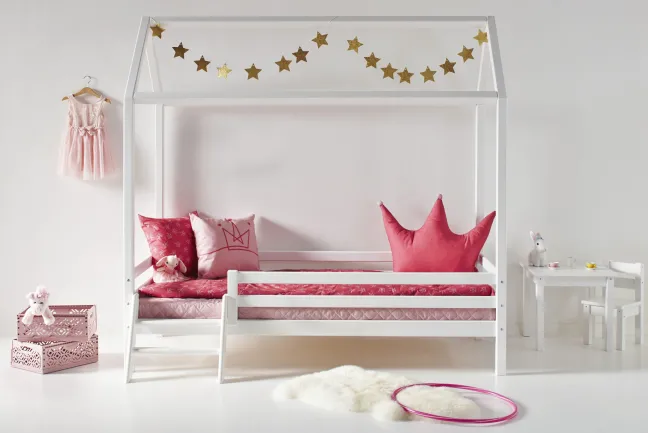 Hoppekids ECO Dream Hausbett 90x200cm mit 3/4 Absturzs. und kleiner Leiter weiß