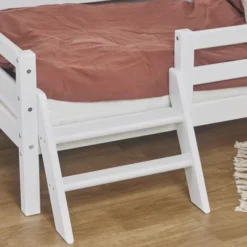 Hoppekids ECO Dream Juniorbett 70x160cm mit 3/4 Absturzs. und kleiner Leiter weiß