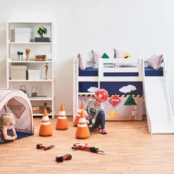 Hoppekids ECO Luxury Halbhochbett Junior 70x160cm mit Rollrost, Rutsche und gerader Leiter weiß