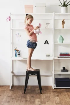 Hoppekids Storey Regalkombination 80cm mit 8 Einlegeböden und Tischplatte weiß