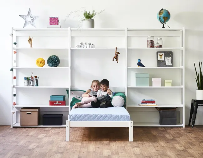 Hoppekids Storey Regalkombination 80cm mit Juniorbett 70x160cm und 14 Regalböden weiß