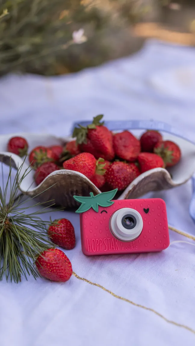 Hoppstar Rookie Digitalkamera für Kinder strawbella