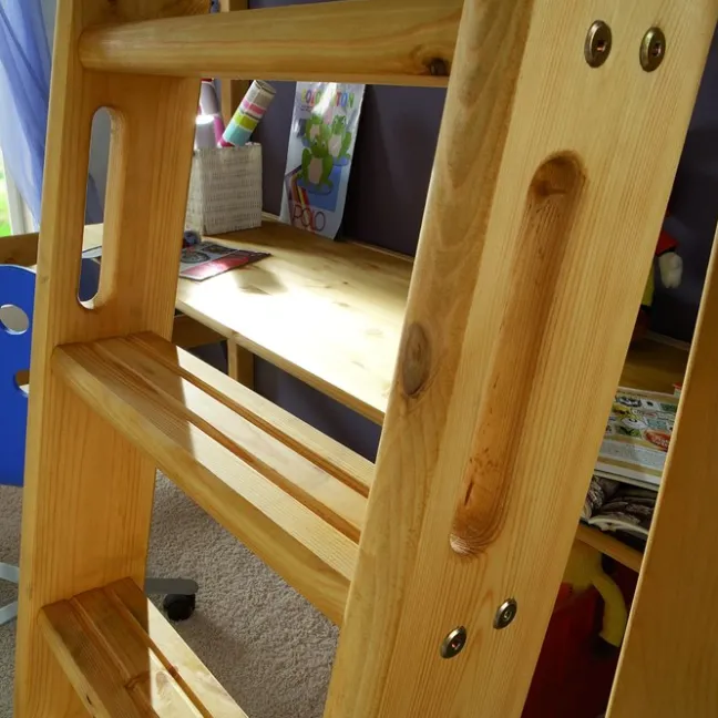 Infanskids Hochbett mit Schrägleiter gelaugt 90 x 200 cm 502-20