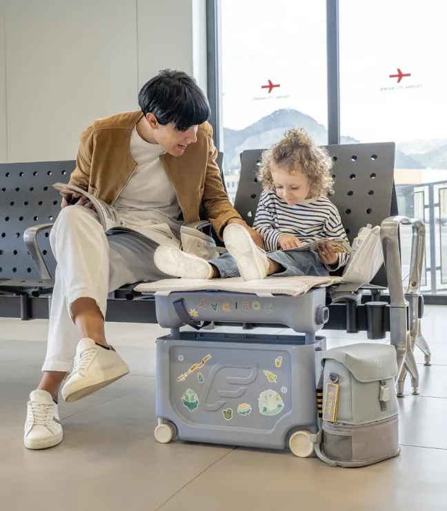 JetKids™ by Stokke® BedBox Kinderkoffer Arctic Blue 681302