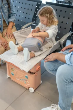 JetKids™ by Stokke® BedBox Kinderkoffer Coral Pink 681301