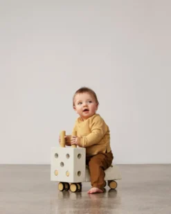 MODU® Tiny Ride Rutschfahrzeug sand/gelb