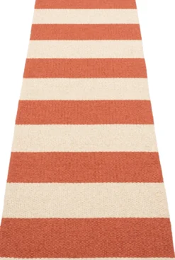 Pappelina Teppich Bob Brick Vanilla 70 x 225 cm BO4C722