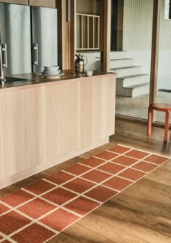 Pappelina Teppich CRISS Brick 70 x 150cm CR4C715