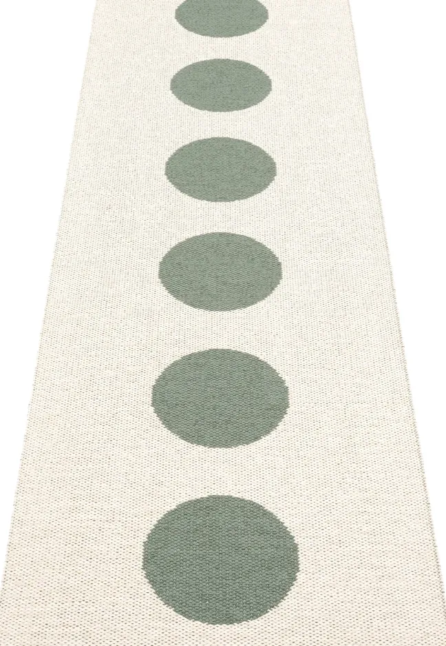 Pappelina Teppich Vera Army 70 x 225 cm VE1G722