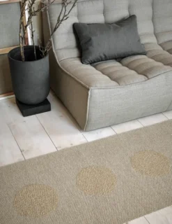 Pappelina Teppich VERA 2.0 Bio Edition Dark Linen/Linen Metallic 70 x 280 cm V29G728
