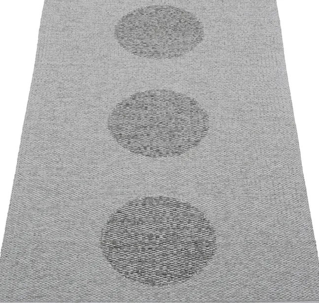 Pappelina Teppich VERA 2,0 Bio Edition Grey/Granit Metallic 70 x 120 cm V29712