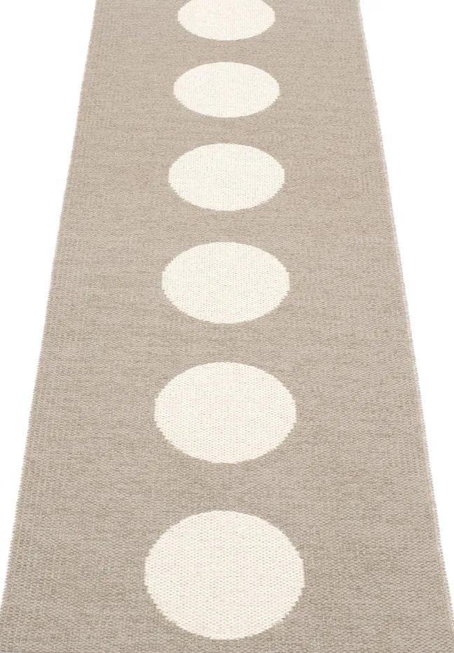Pappelina Teppich Vera Mud Vanilla 70 x 225 cm VE6B722