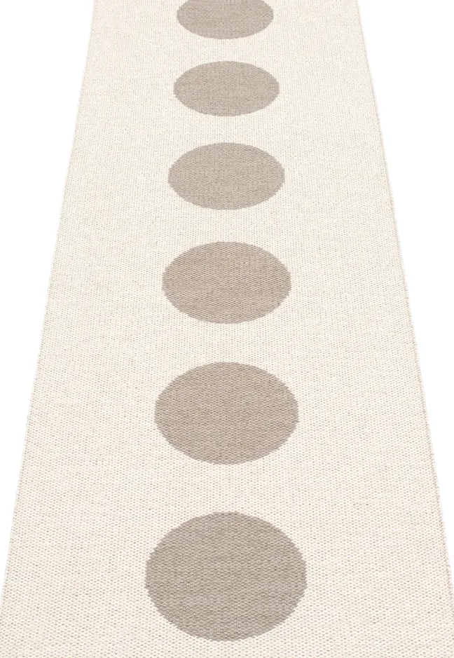 Pappelina Teppich Vera Mud Vanilla 70 x 225 cm VE6B722