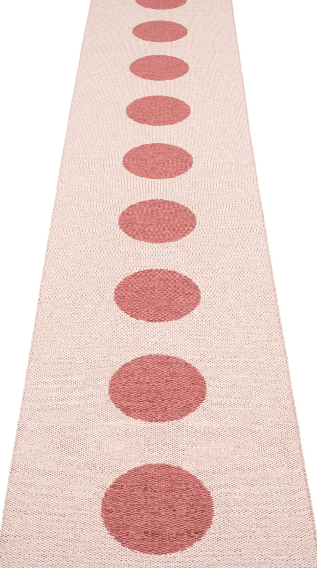 Pappelina Teppich VERA POP Blush 70 x 360 cm VP7E736