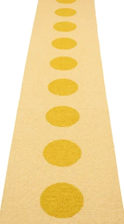 Pappelina Teppich VERA POP Mustard 70 x 360 cm VP5736