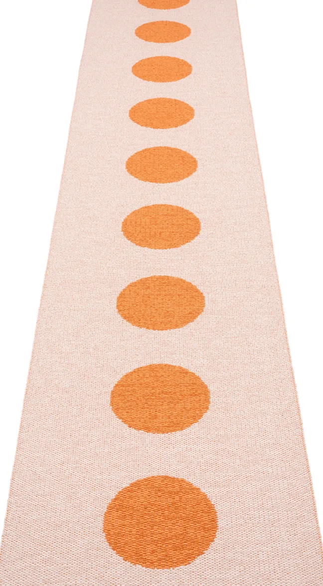 Pappelina Teppich VERA POP Pale Orange 70 x 360 cm VP4A736