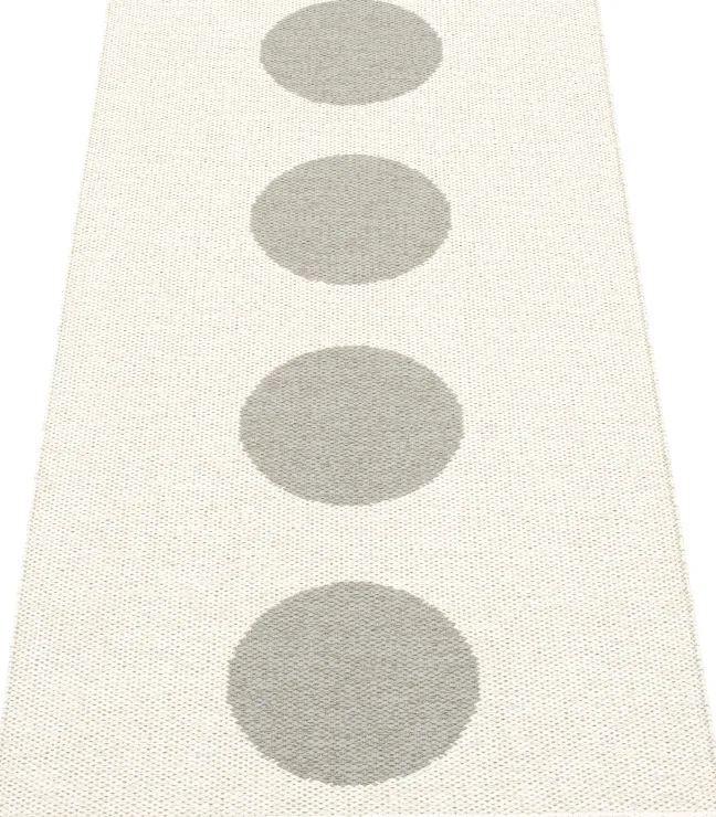 Pappelina Teppich Vera Warm grey Vanilla 70 x 150 cm VE9D715
