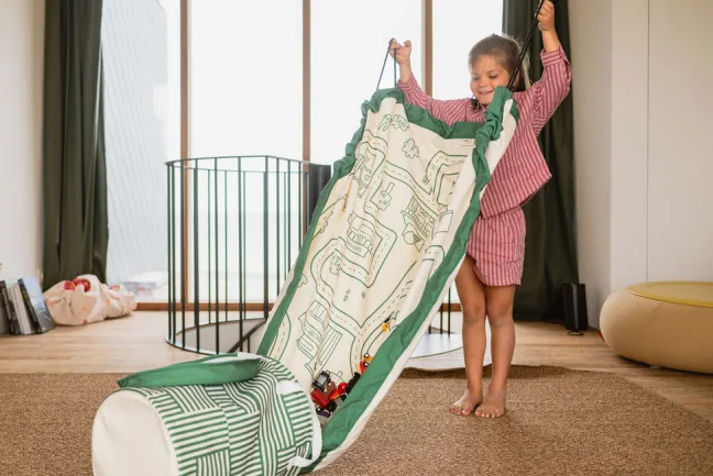 Play&Go Soo Spielmatte Ø140cm mit Stauraum Eimer roadmap