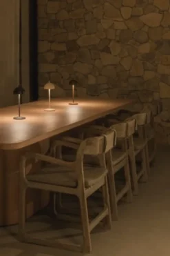 QOOZII - SAMOS - Kabellose LED Tischlampe - Corten