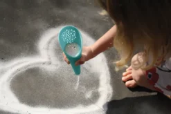 Quut Cuppi Sandspielzeug Schaufel, Sieb & Ball Ocean