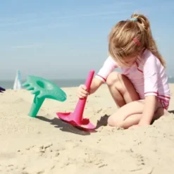 Quut Triplet multifunktionales Sandspielzeug Cherry