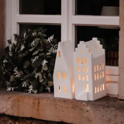 räder Großes Lichthaus Spitzdach Porzellan weiß