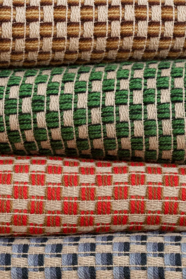 Roros Tweed ISAK Lammwolldecke 150 x 210cm Grün Meadow Throw 5351
