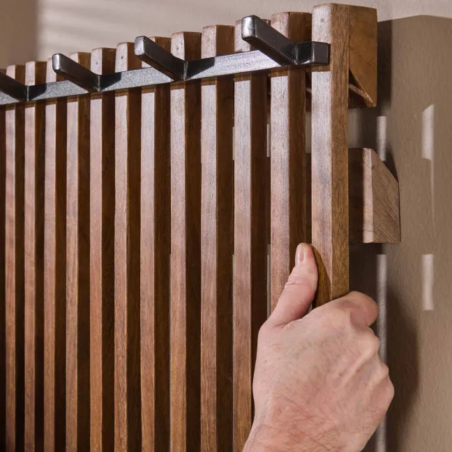 Rubjerg Design Garderobe Tweak 14 Haken Mangoholz massiv sandfarben