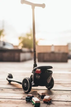 Scoot & Ride Highwaykick 2 Lifestyle Brown Lines