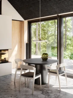 Skovby Esstisch 33 ausziehbar Nussbaum klar lackiert / Nanolaminat schwarz