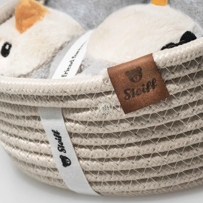Steiff Geschenkset Lio Pinguin mit Rassel und Latz im Korb