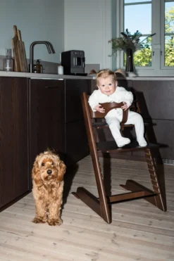 STOKKE® Mega Set Tripp Trapp® Buche Warm braun + Babyset² Warm braun + Tray Tisch weiß