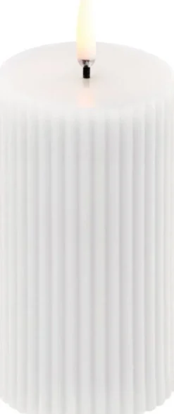 UYUNI LED Kerze Grooved 5,8x10 cm Nordic White